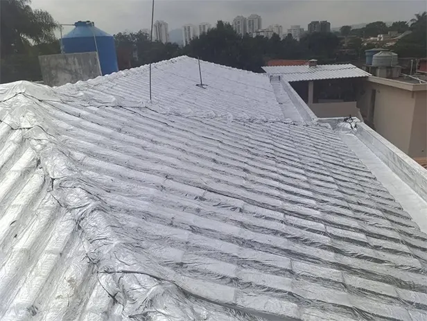 Colocar Manta Térmica no Jardim Pedra Branca